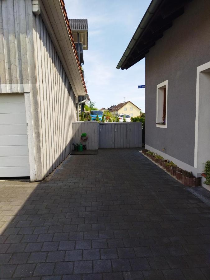 Aussergewoehnliche Atelierferienwohnung Mit Balkon An Der Donau Winzer Exteriör bild